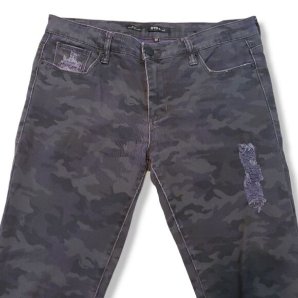 STS Blue Jeans Size 30 Alice Ankle Skinny Jeans Distressed Destroyed Camouflage - Picture 3 of 9